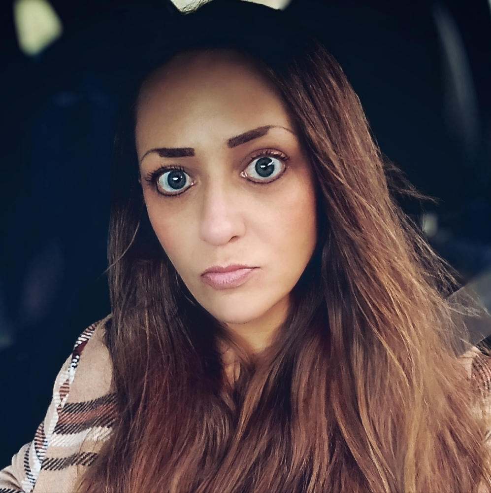 Meet your Posher, Amber